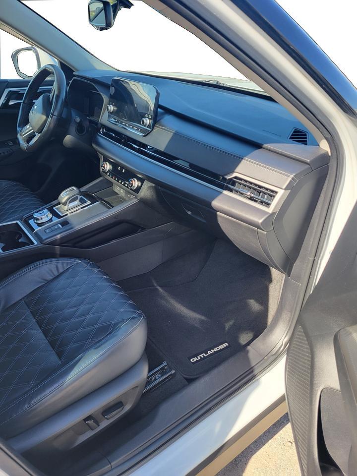 2022 Mitsubishi Outlander SEL Photo