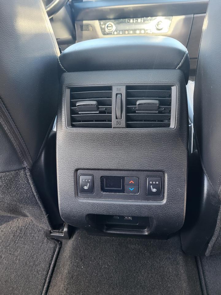 2022 Mitsubishi Outlander SEL Photo