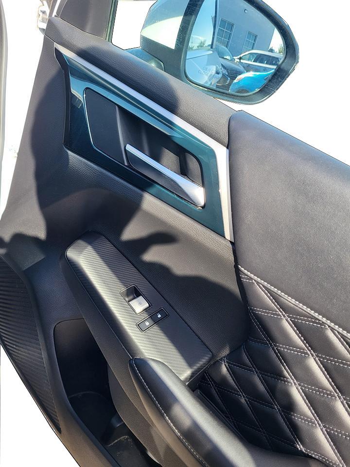 2022 Mitsubishi Outlander SEL Photo