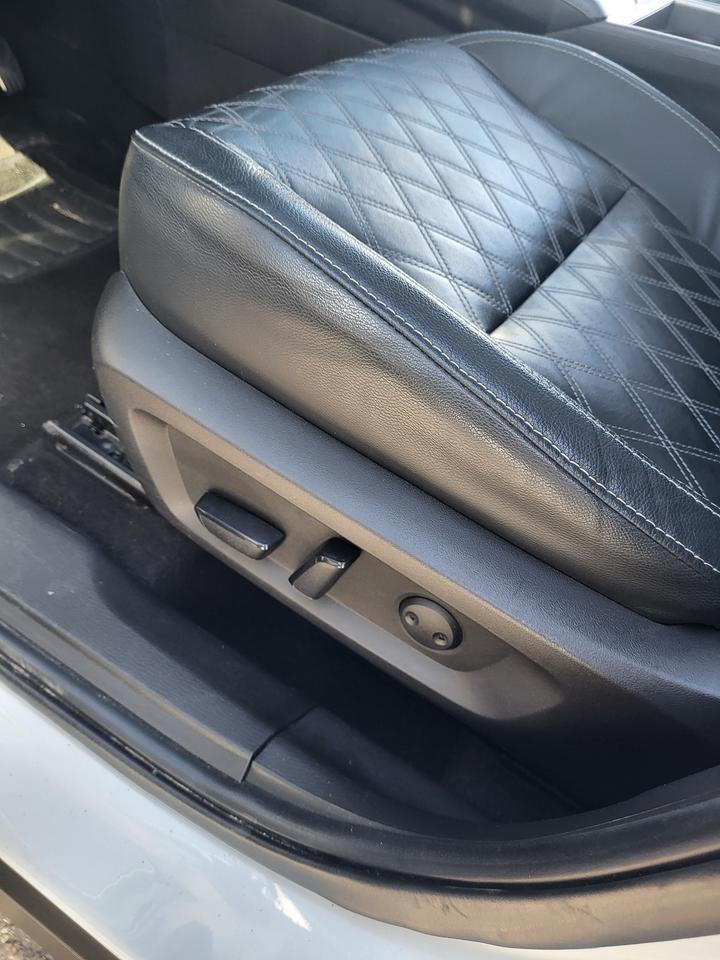 2022 Mitsubishi Outlander SEL Photo