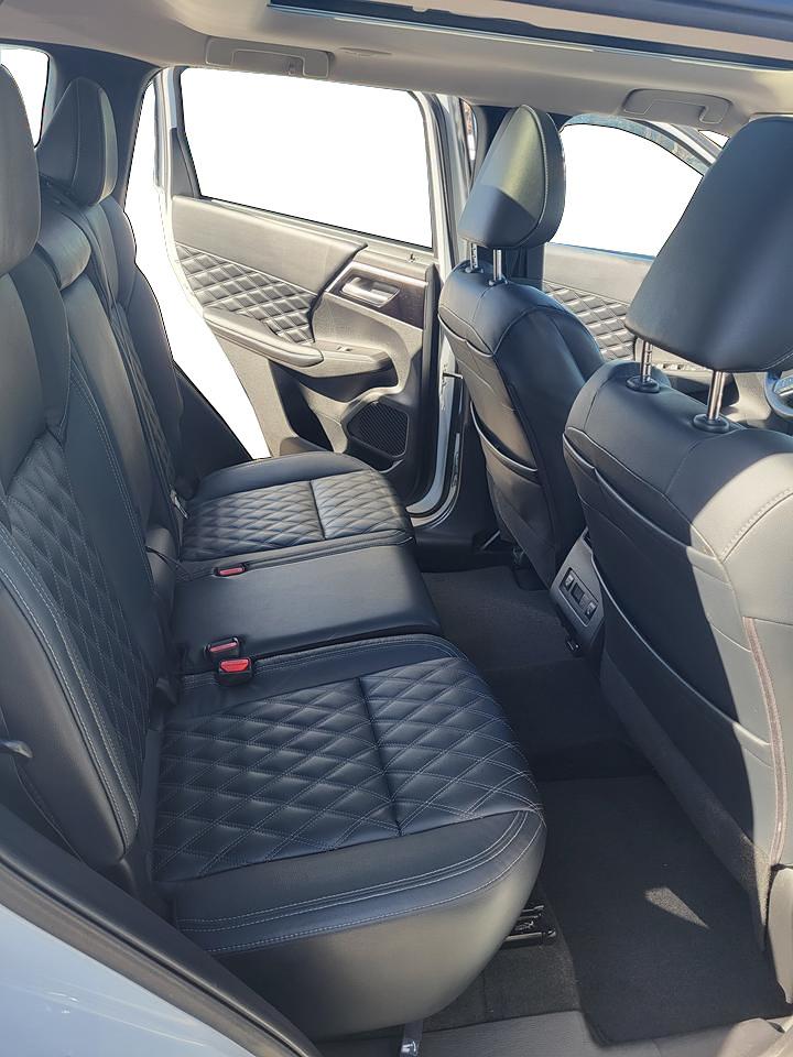 2022 Mitsubishi Outlander SEL Photo