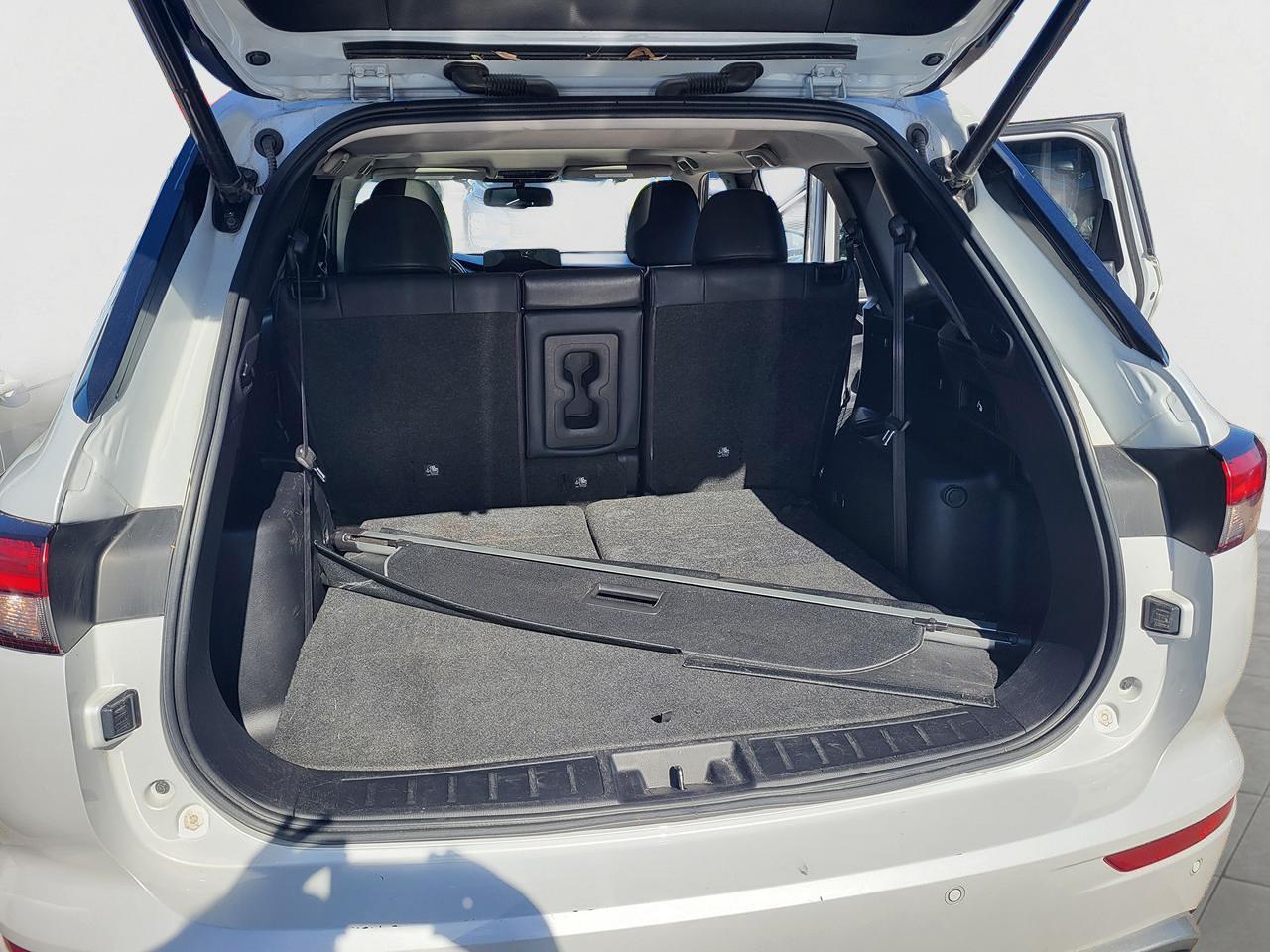 2022 Mitsubishi Outlander SEL Photo