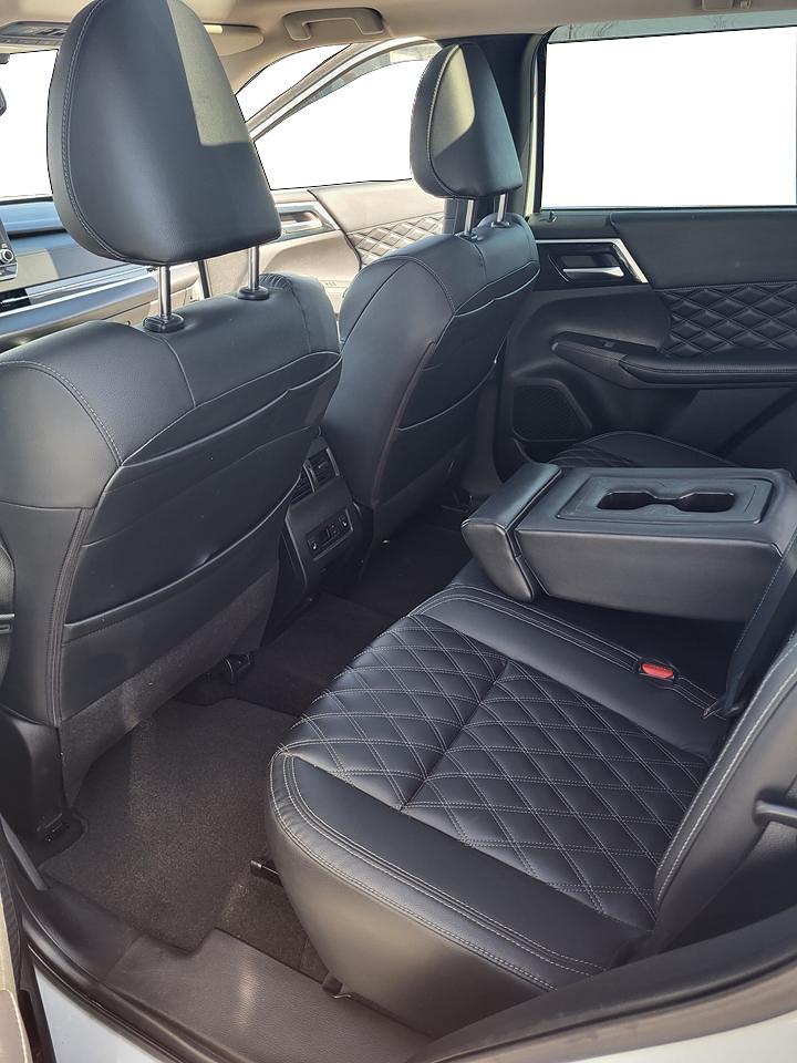2022 Mitsubishi Outlander SEL Photo