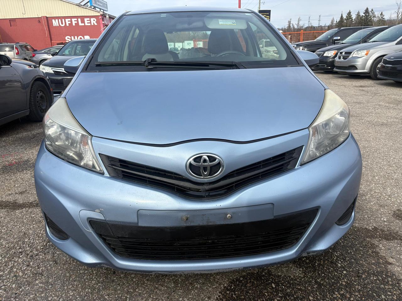 2012 Toyota Yaris LE Photo1