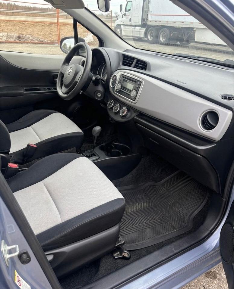 2012 Toyota Yaris LE Photo