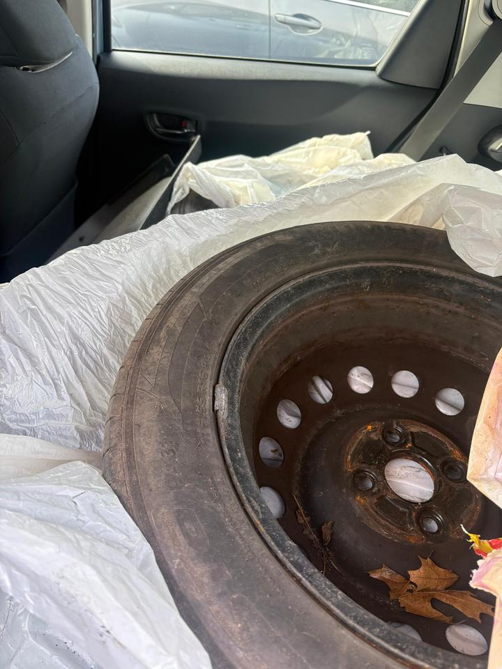 2012 Toyota Yaris LE Photo