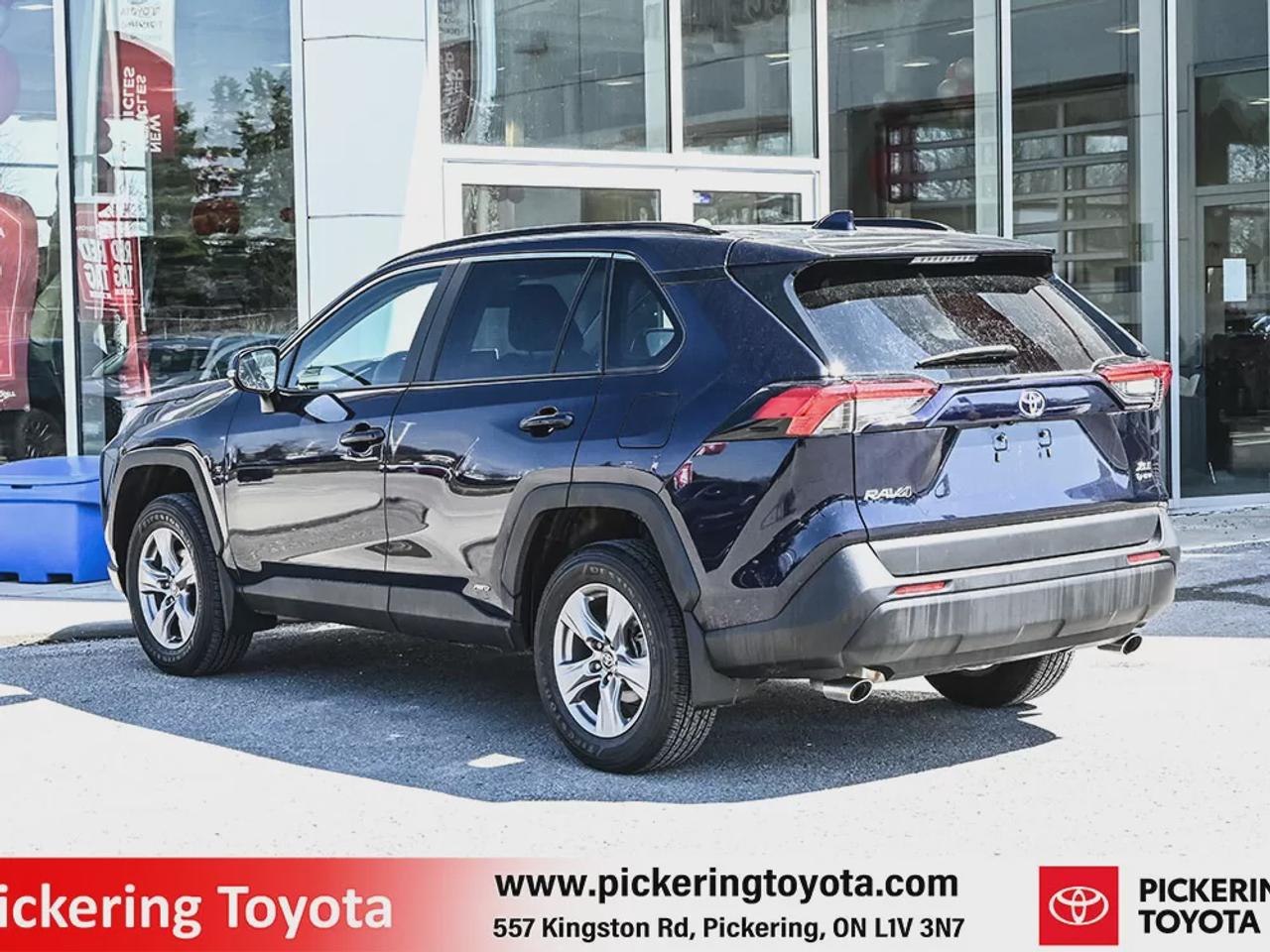 2025 Toyota RAV4 Hybrid XLE Photo
