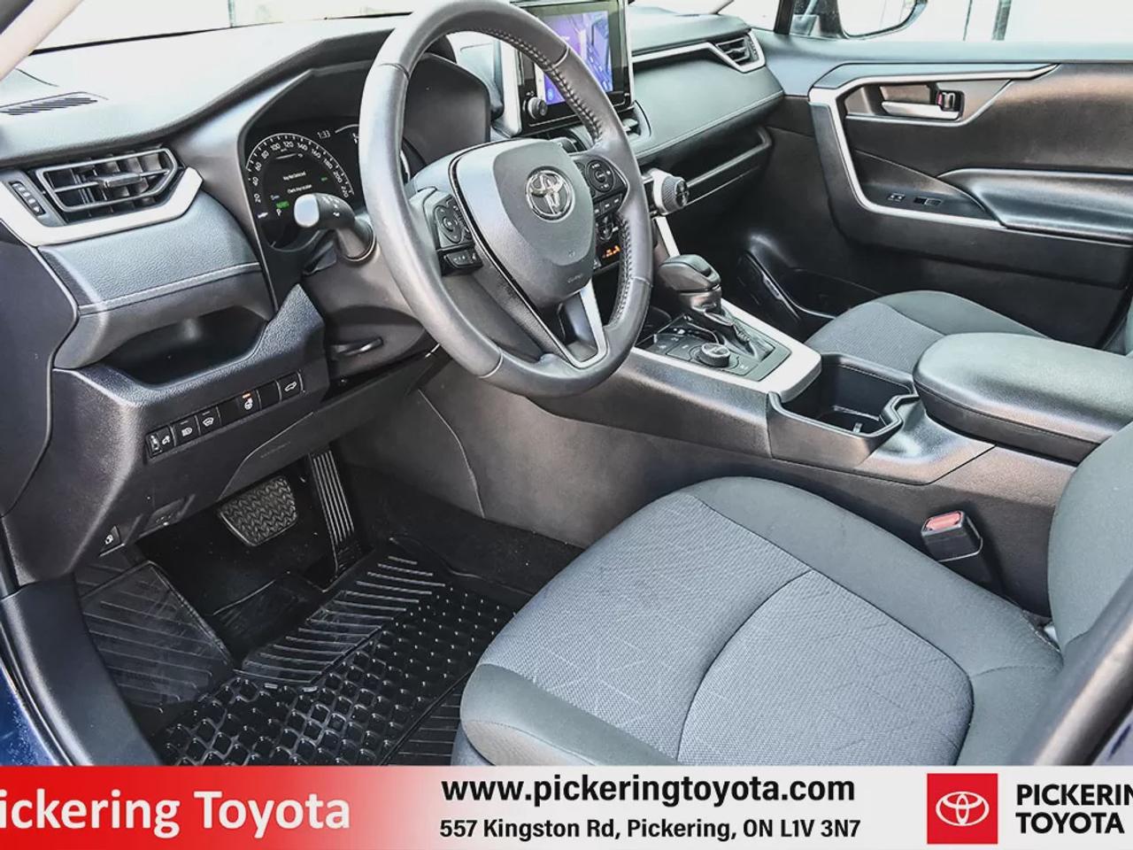 2025 Toyota RAV4 Hybrid XLE Photo
