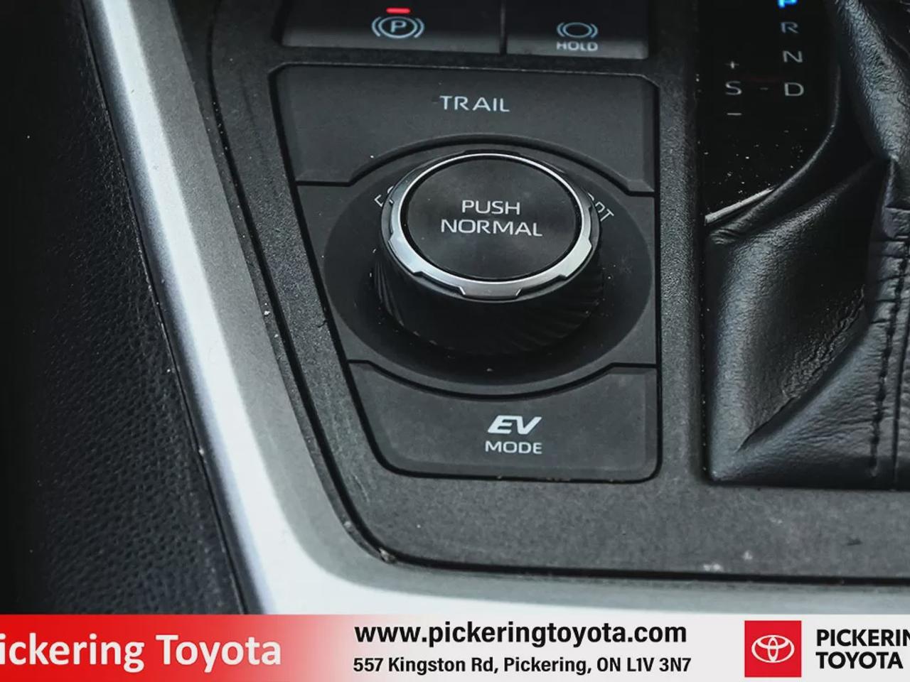 2025 Toyota RAV4 Hybrid XLE Photo