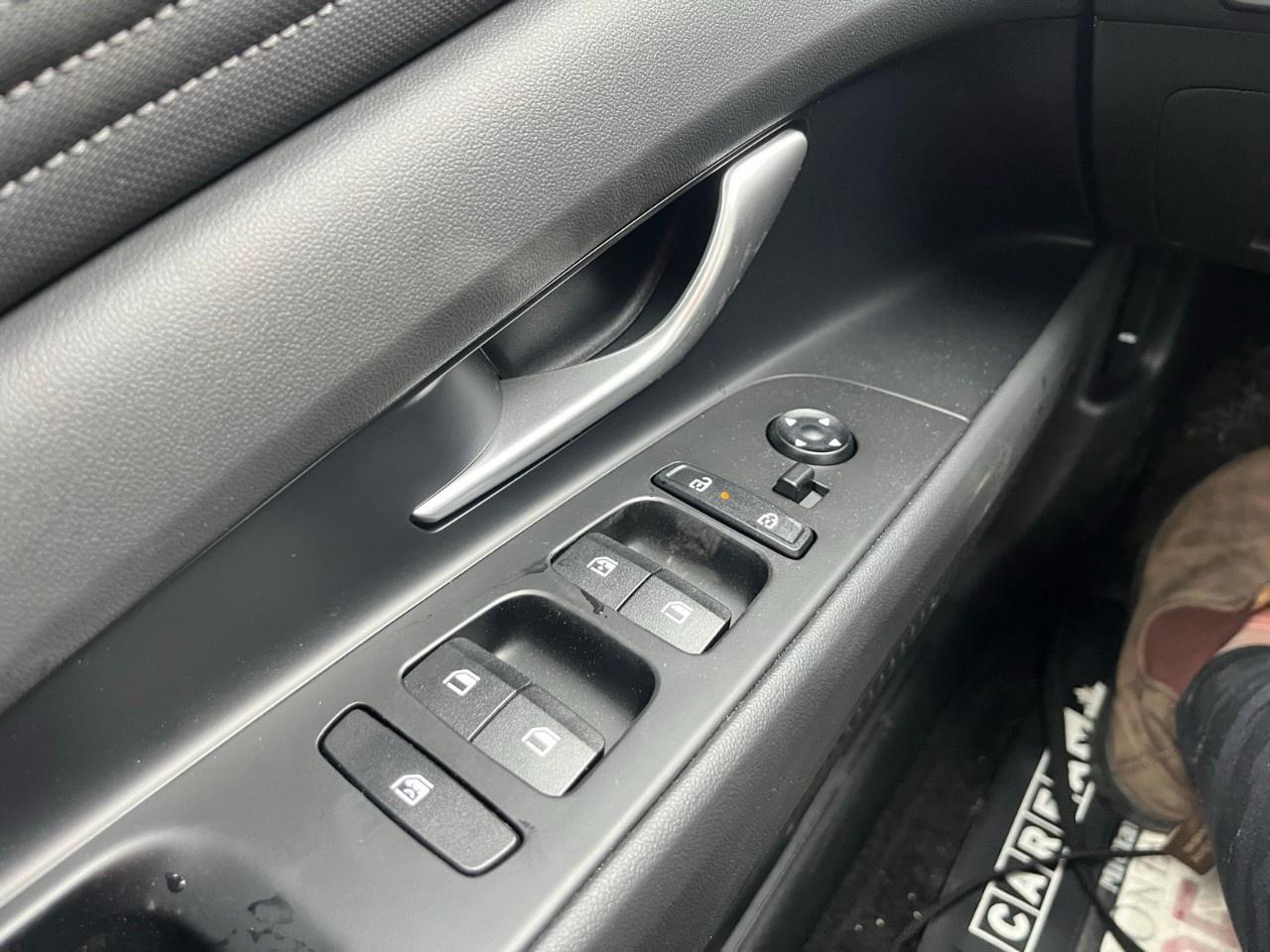 2026 Hyundai Elantra Preferred IVT Photo