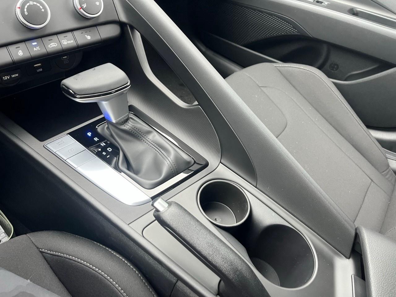 2026 Hyundai Elantra Preferred IVT Photo