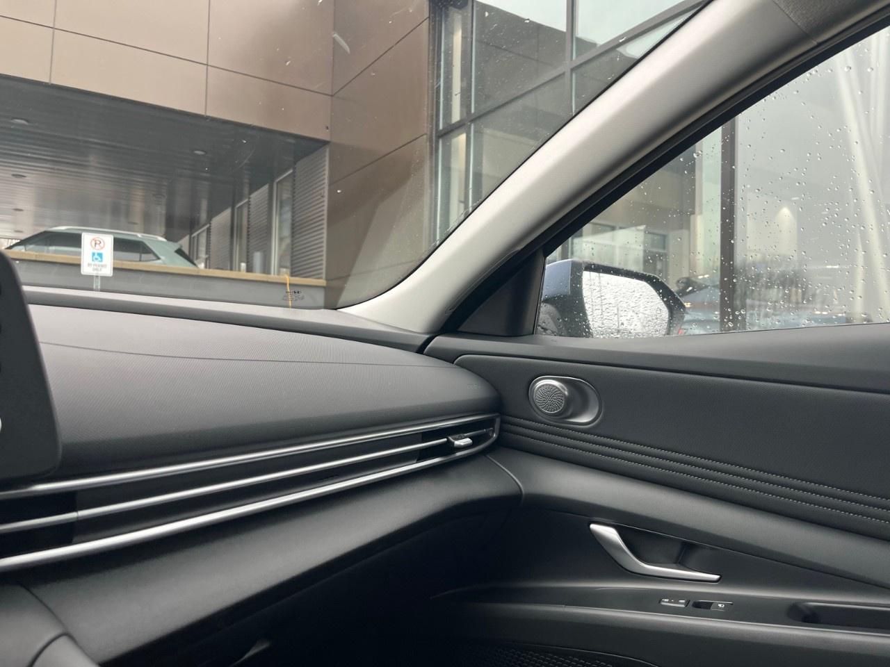 2026 Hyundai Elantra Preferred IVT Photo