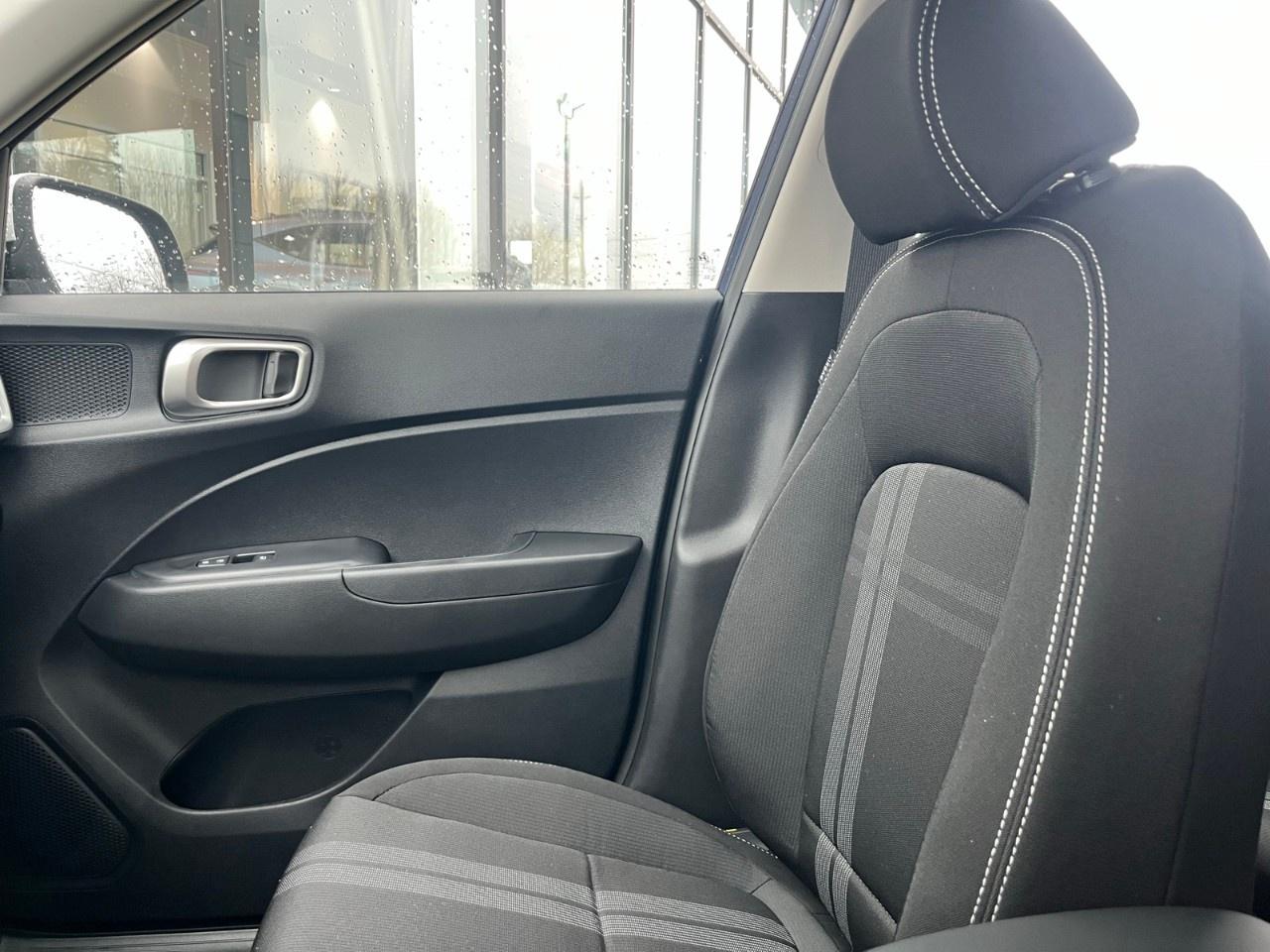 2026 Hyundai Venue Preferred IVT w/Two-Tone Photo