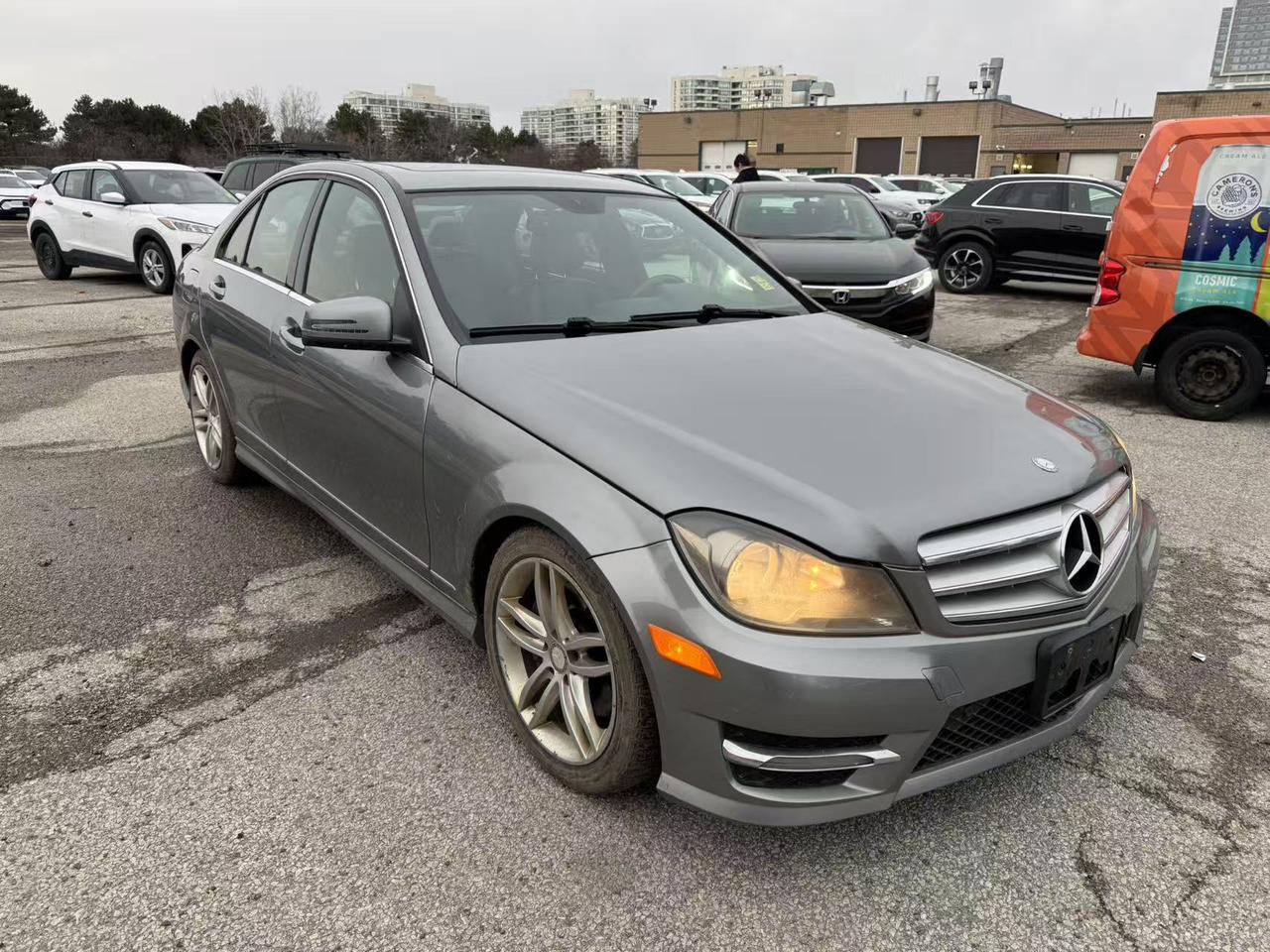 2013 Mercedes-Benz C-Class 4dr Sdn C 300 4MATIC Photo2