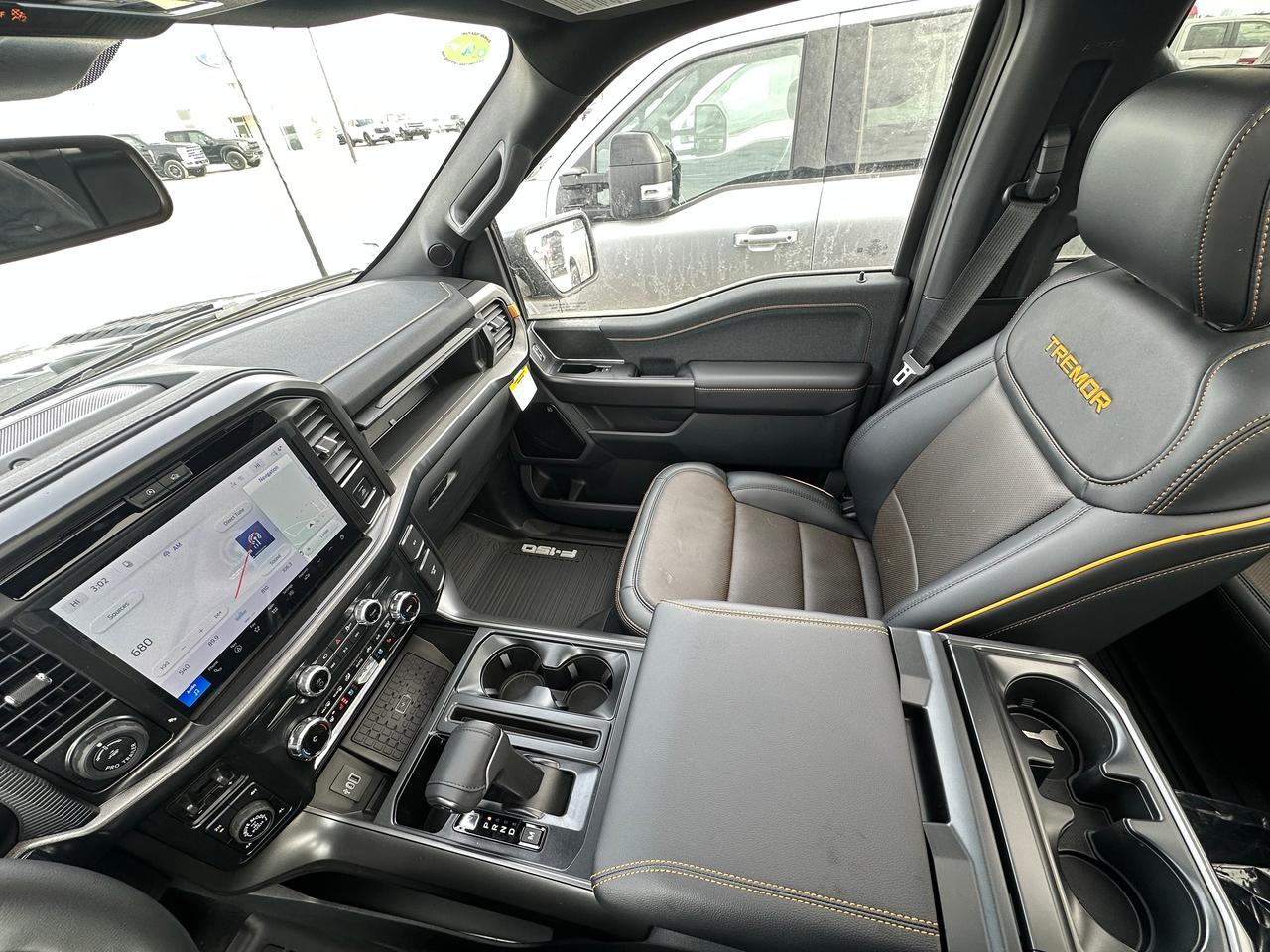 2026 Ford F-150 TREMOR 4WD SuperCrew 5.5' Box 402A Photo5