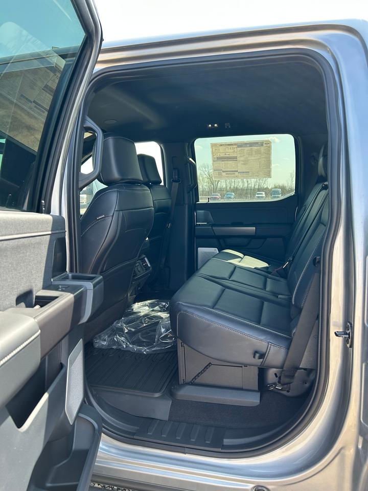 2026 Ford F-150 LARIAT 4WD SuperCrew 6.5' Box 502A Photo5