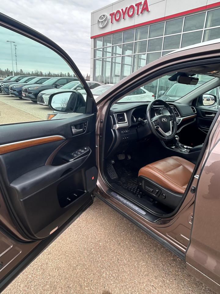 2019 Toyota Highlander LIMITED  Photo