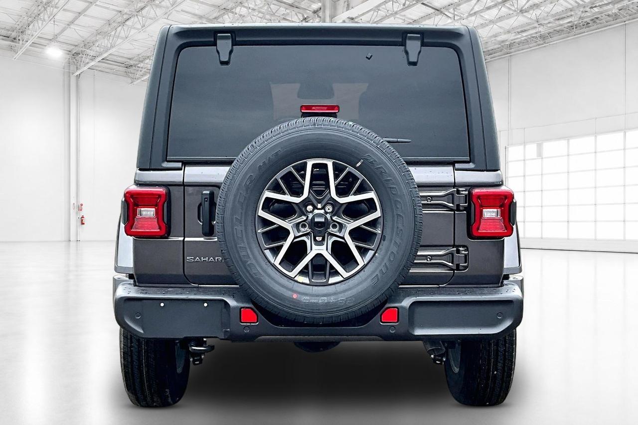 2026 Jeep Wrangler SAHARA | Leather | 18" Alloys | Hardtop | Steps Photo