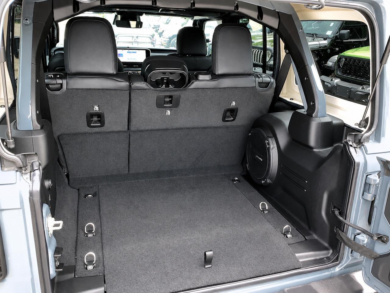 2026 Jeep Wrangler SAHARA | Hardtop | Leather | Tow Pkg | 18" Wheels Photo