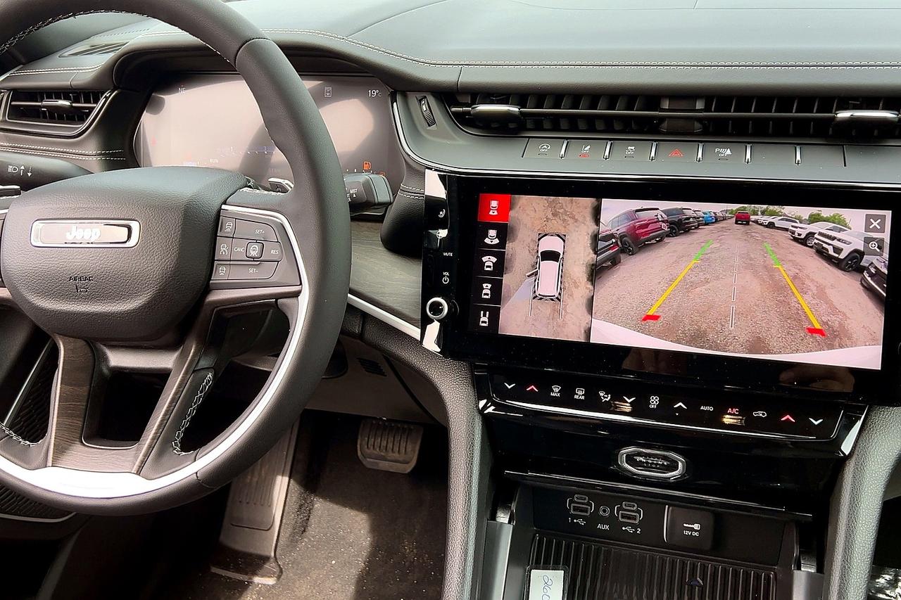 2026 Jeep Grand Cherokee LIMITED RESERVE | Leather | Pano Roof | Pwr Trunk Photo