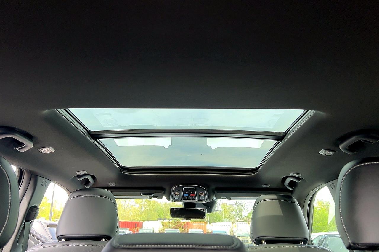 2026 Jeep Grand Cherokee LIMITED RESERVE | Leather | Pano Roof | Pwr Trunk Photo