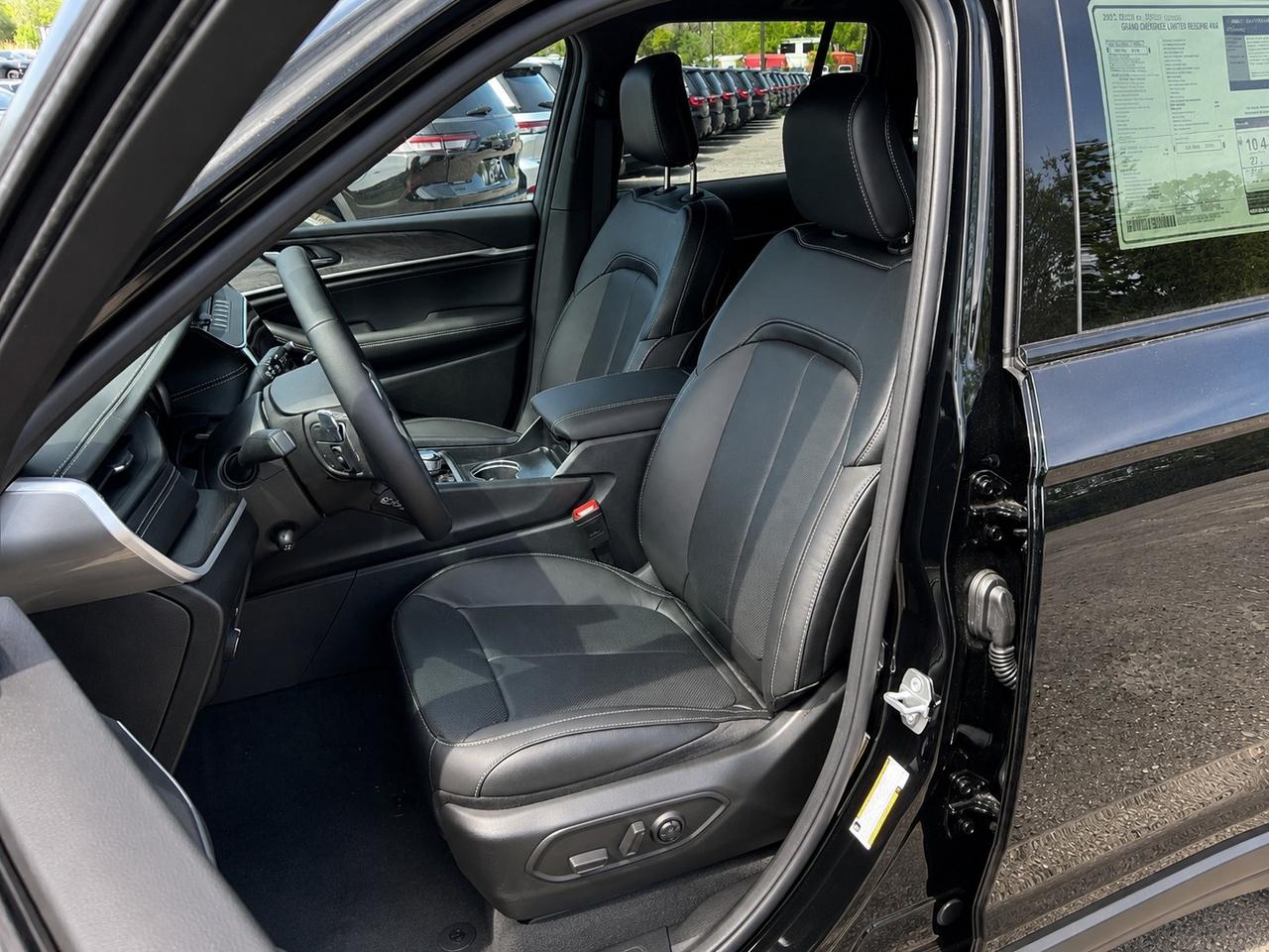2026 Jeep Grand Cherokee LIMITED RESERVE | Leather | Pano Roof | Pwr Trunk Photo