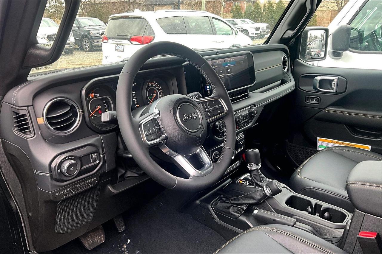2026 Jeep Wrangler SAHARA | Leather | 18" Alloys | Hardtop | Steps Photo