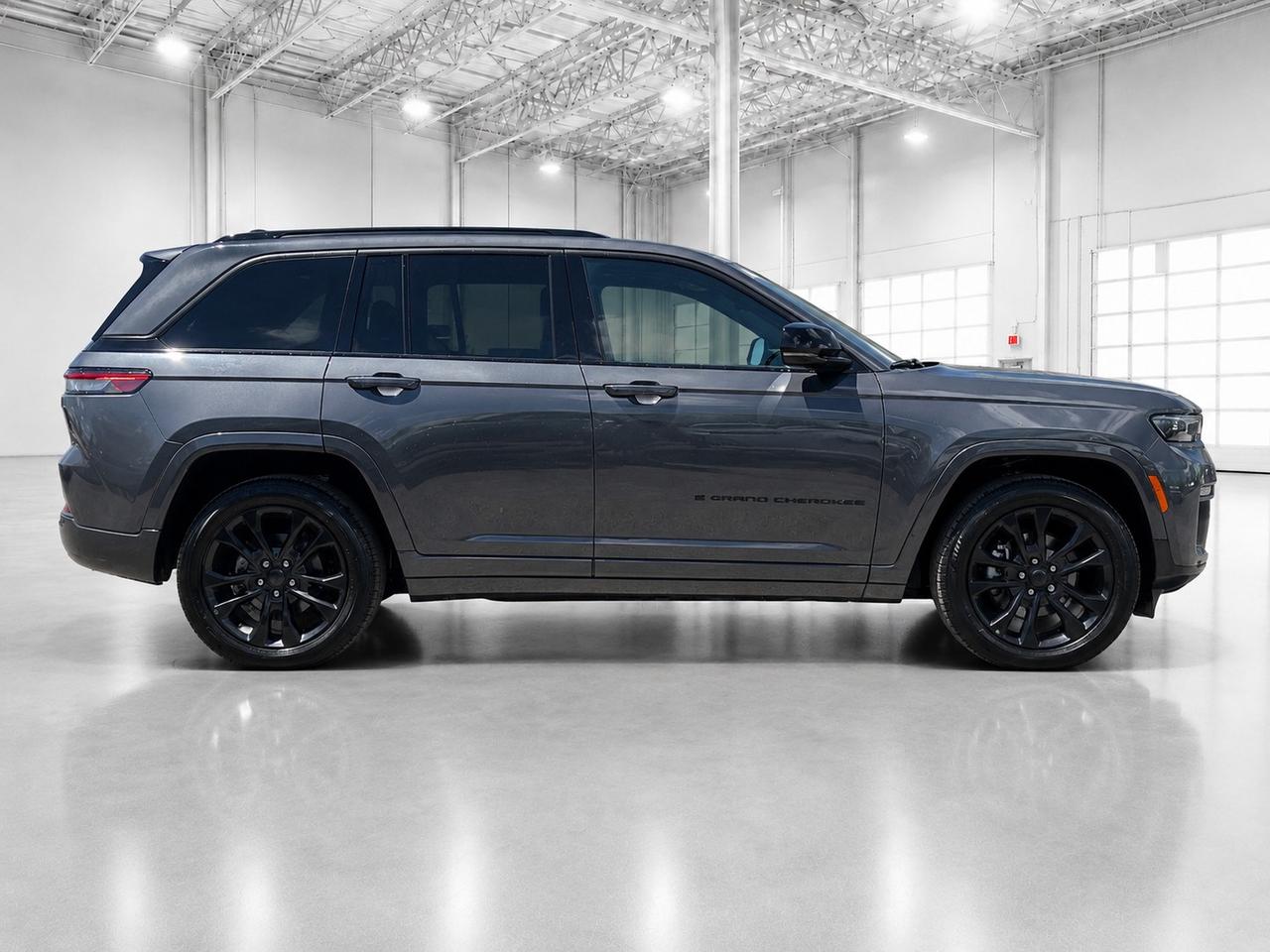 2026 Jeep Grand Cherokee LIMITED RESERVE | Premium Pack | 20"Wheels | NAV Photo