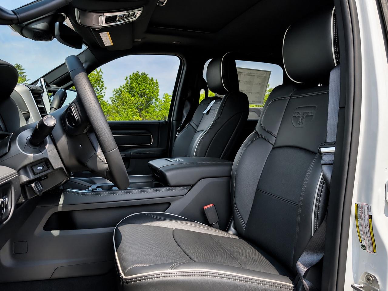 2026 RAM 2500 REBEL CREW | 6.4L HEMI | Leather | Lvl2 | Sunroof Photo