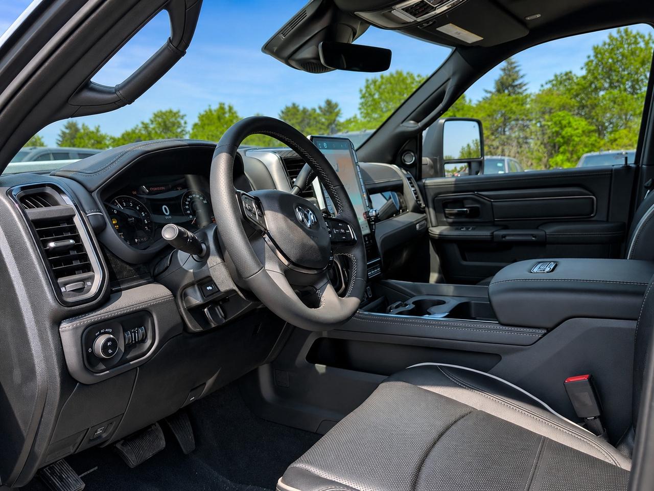 2026 RAM 2500 REBEL CREW | 6.4L HEMI | Leather | Lvl2 | Sunroof Photo