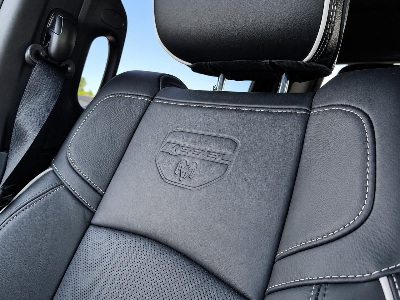 2026 RAM 2500 REBEL CREW | 6.4L HEMI | Leather | Lvl2 | Sunroof Photo