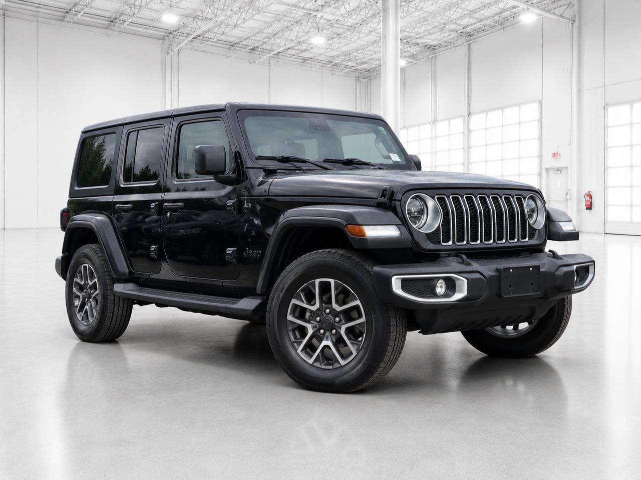 2026 Jeep Wrangler SAHARA | Leather | 18" Alloys | Hardtop | Steps Photo