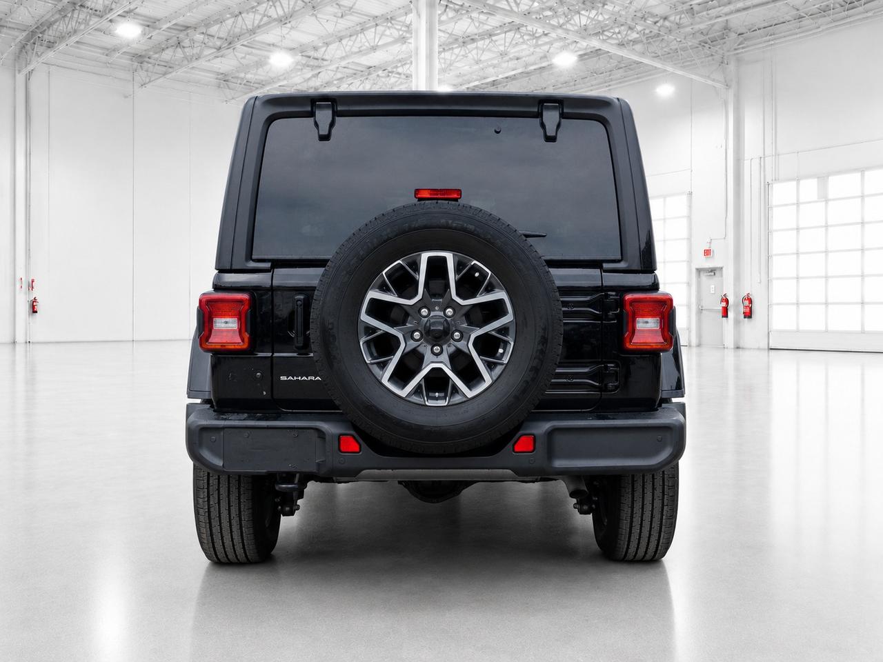 2026 Jeep Wrangler SAHARA | Leather | 18" Alloys | Hardtop | Steps Photo