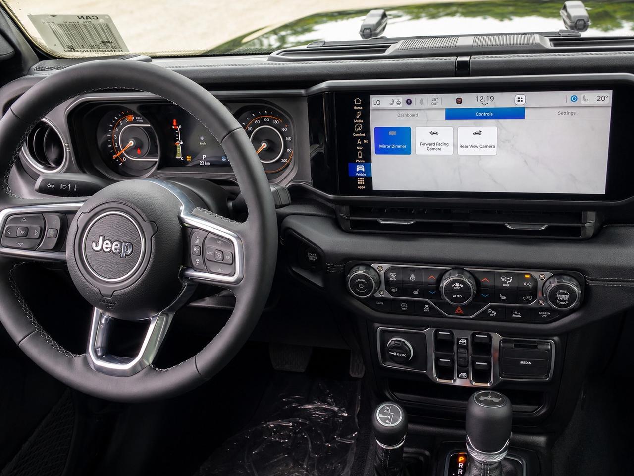 2026 Jeep Wrangler SAHARA | Leather | 18" Alloys | Hardtop | Steps Photo