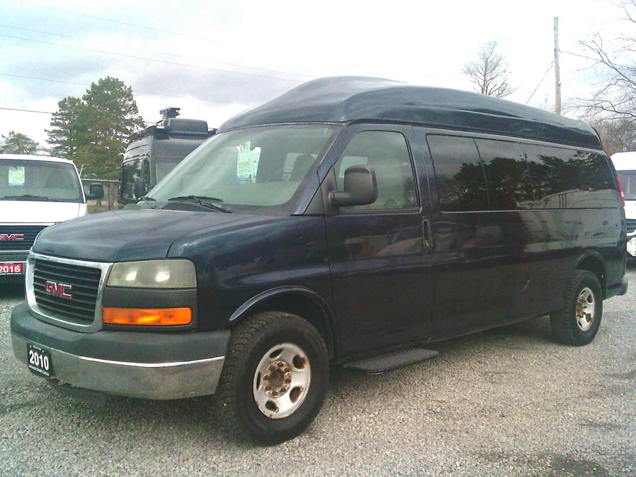 2010 GMC Savana 2500 Passenger WheelChair Van 2500 155 RWD Photo