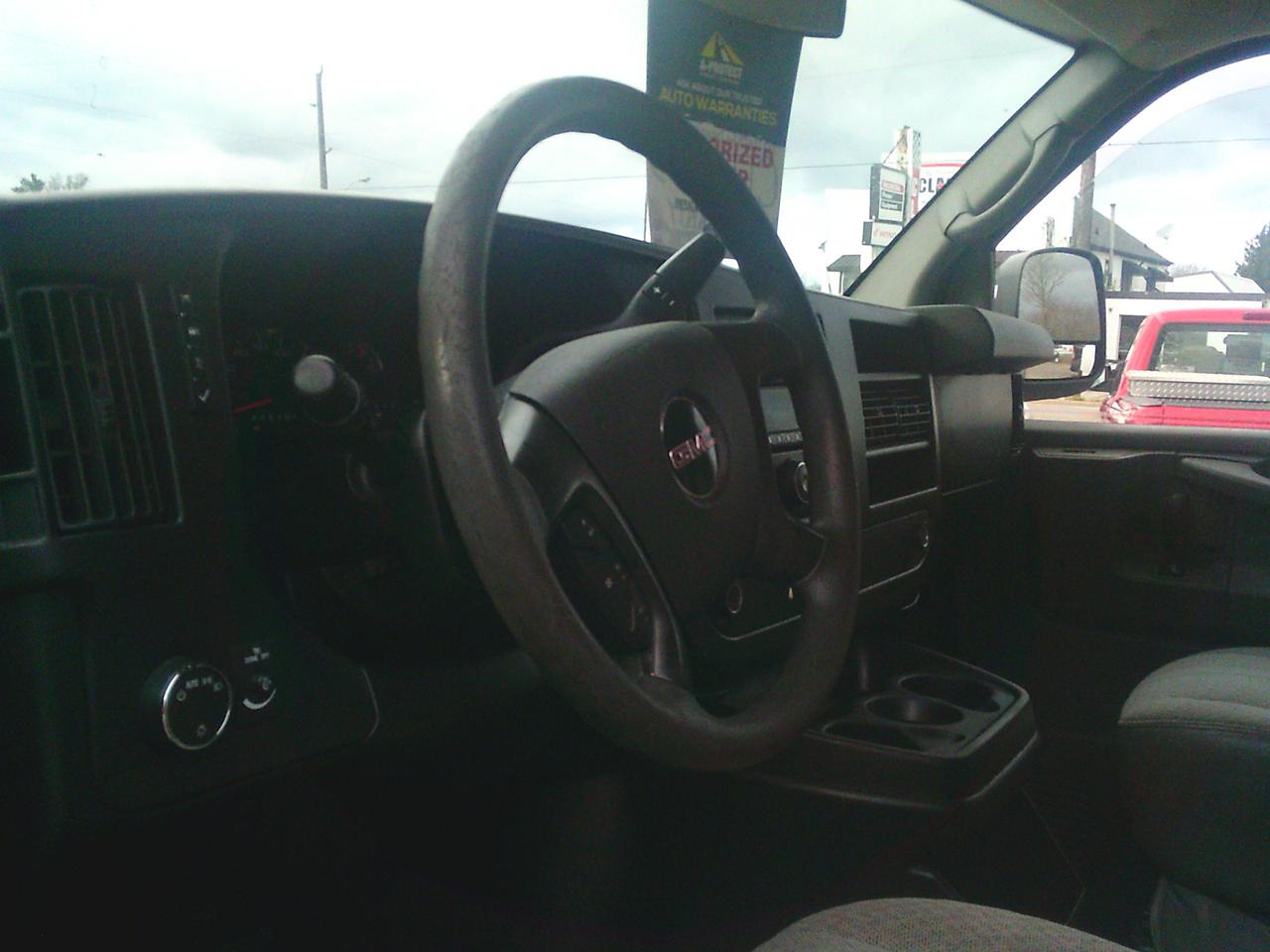 2010 GMC Savana 2500 Passenger WheelChair Van 2500 155 RWD Photo