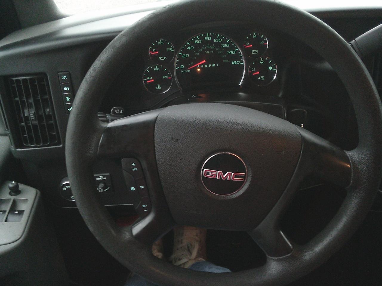 2010 GMC Savana 2500 Passenger WheelChair Van 2500 155 RWD Photo