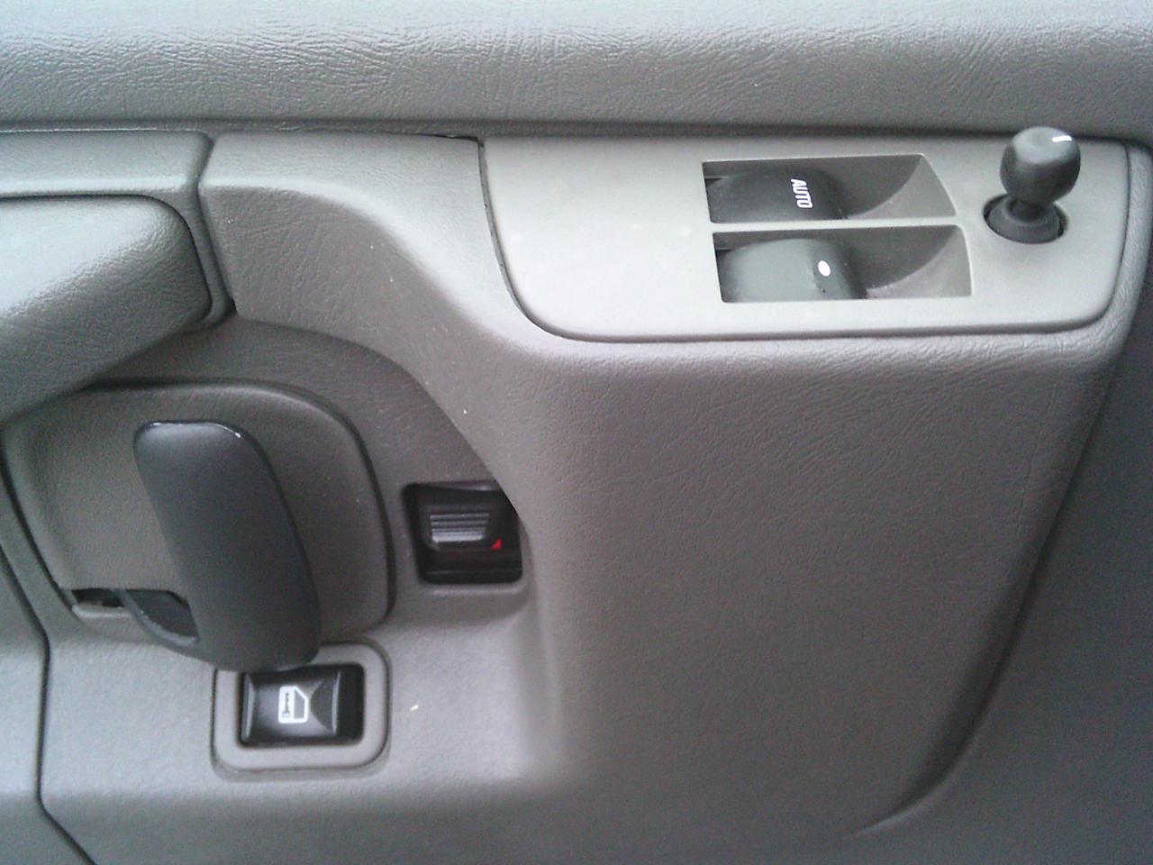 2010 GMC Savana 2500 Passenger WheelChair Van 2500 155 RWD Photo