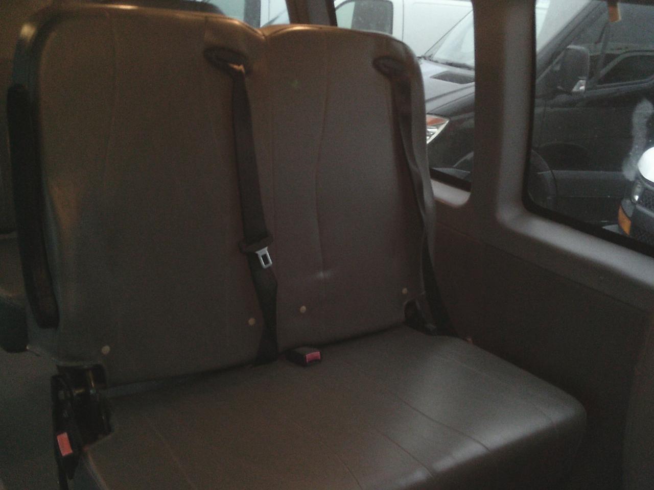 2010 GMC Savana 2500 Passenger WheelChair Van 2500 155 RWD Photo