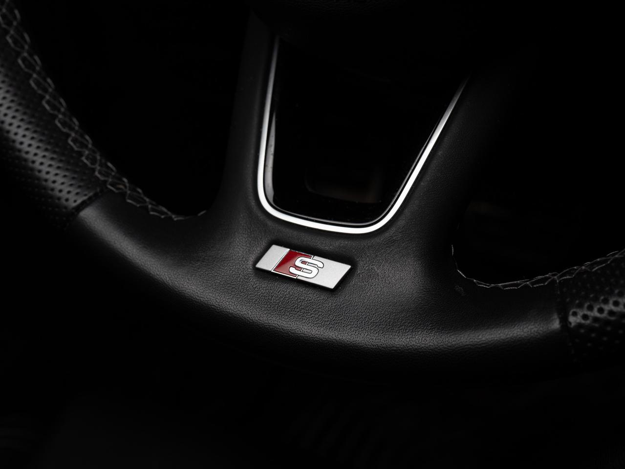 2023 Audi A4 PROGRESSIV | S-LINE | CARPLAY | SUNROOF | 19 IN Photo