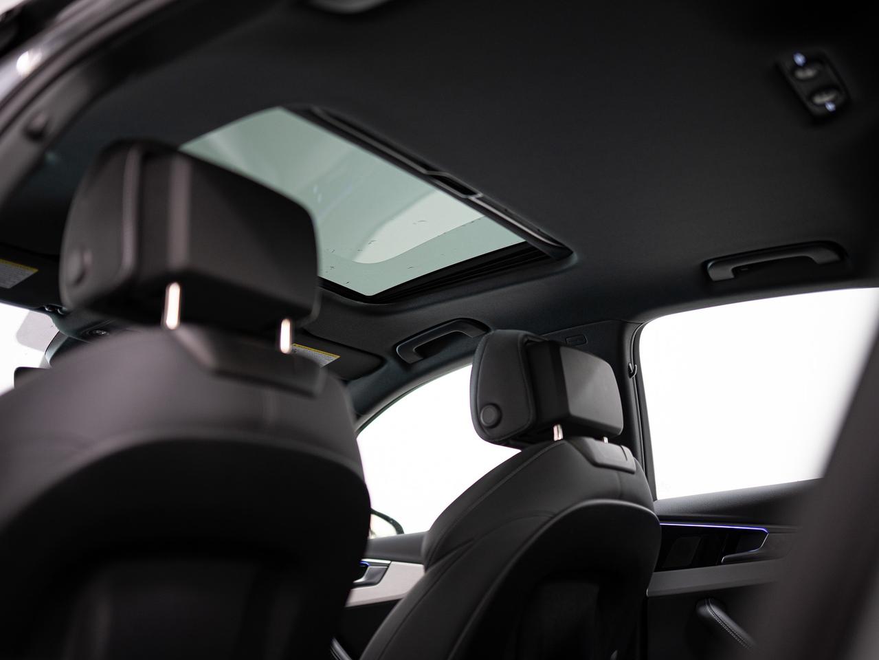 2023 Audi A4 PROGRESSIV | S-LINE | CARPLAY | SUNROOF | 19 IN Photo