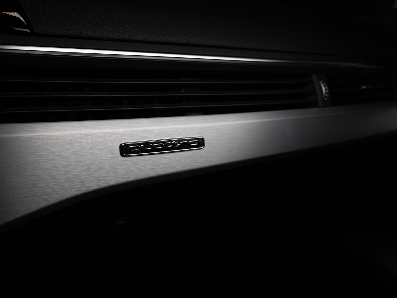 2023 Audi A4 PROGRESSIV | S-LINE | CARPLAY | SUNROOF | 19 IN Photo