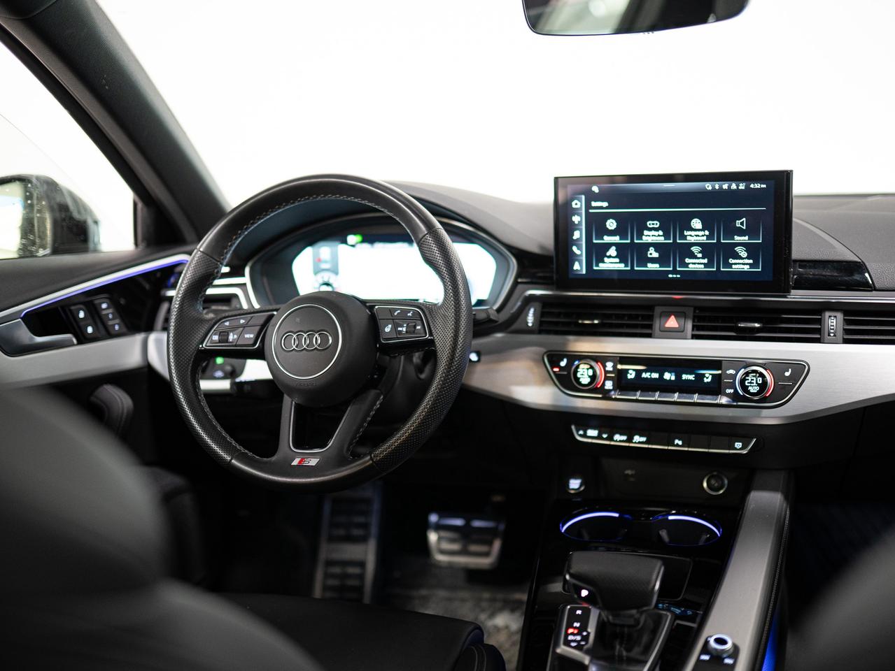 2023 Audi A4 PROGRESSIV | S-LINE | CARPLAY | SUNROOF | 19 IN Photo