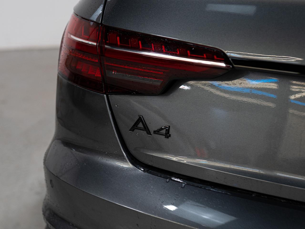 2023 Audi A4 PROGRESSIV | S-LINE | CARPLAY | SUNROOF | 19 IN Photo