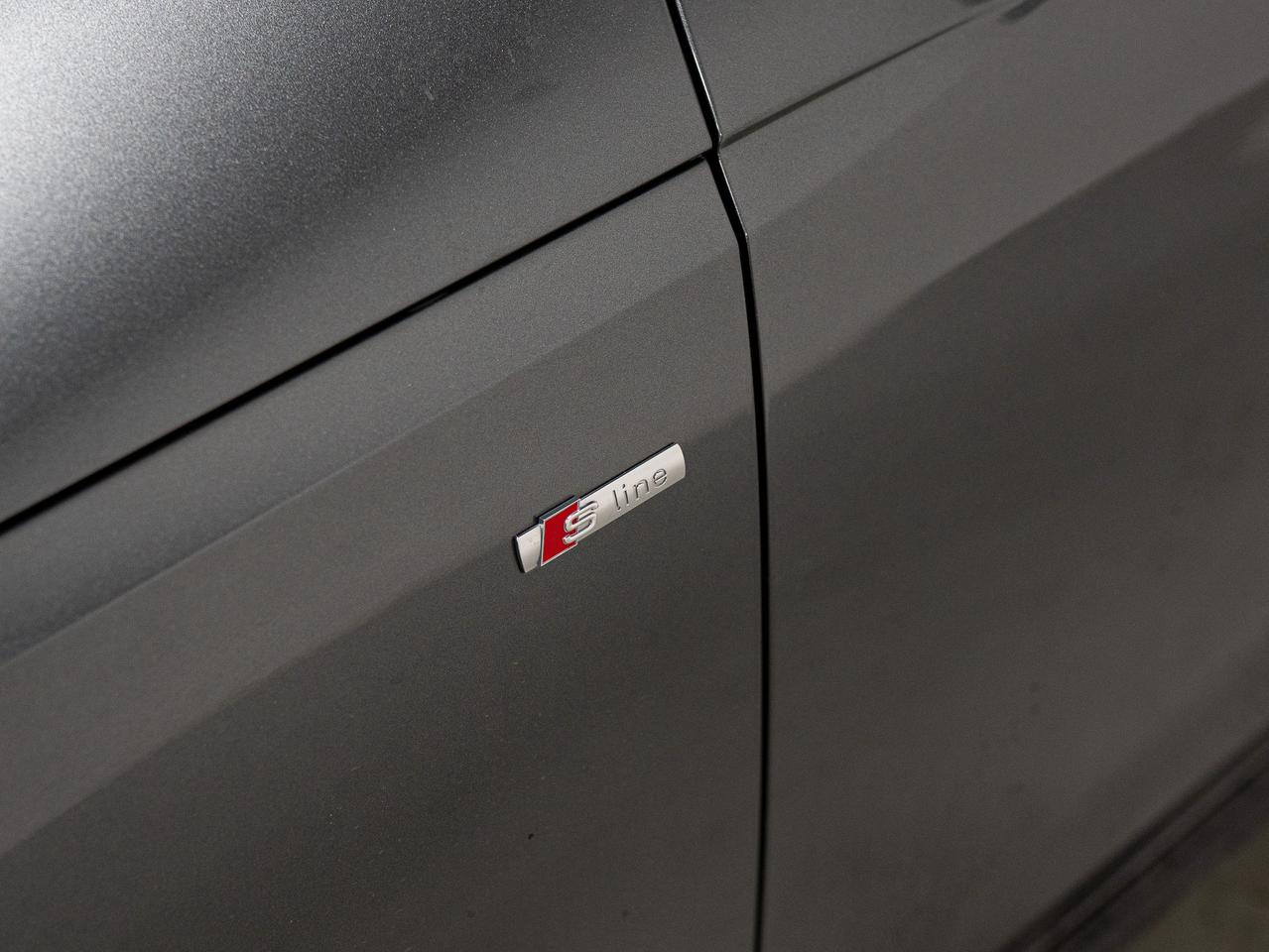 2023 Audi A4 PROGRESSIV | S-LINE | CARPLAY | SUNROOF | 19 IN Photo