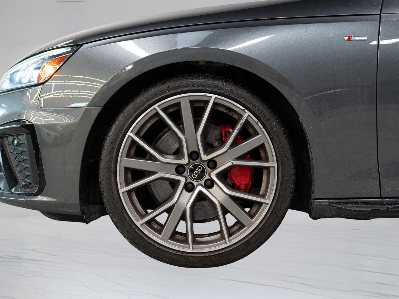 2023 Audi A4 PROGRESSIV | S-LINE | CARPLAY | SUNROOF | 19 IN Photo