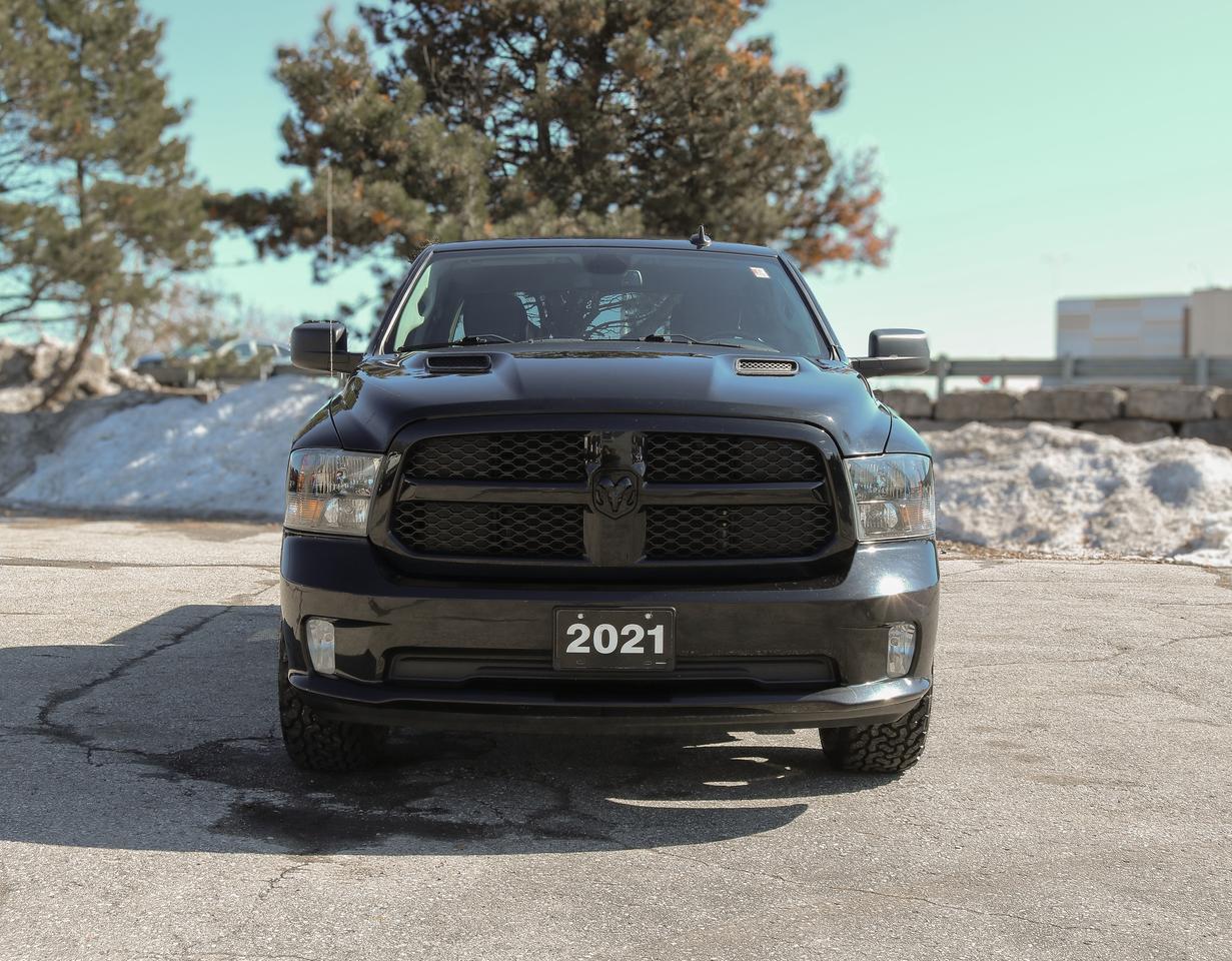 2021 RAM 1500 Classic Express 4x4 Crew Cab 5'7  Box | REMOTE START | Photo