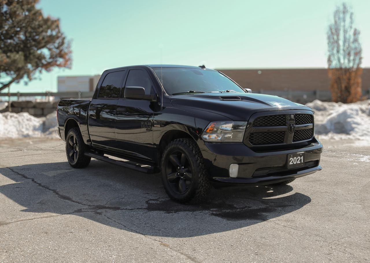 2021 RAM 1500 Classic Express 4x4 Crew Cab 5'7  Box | REMOTE START | Photo