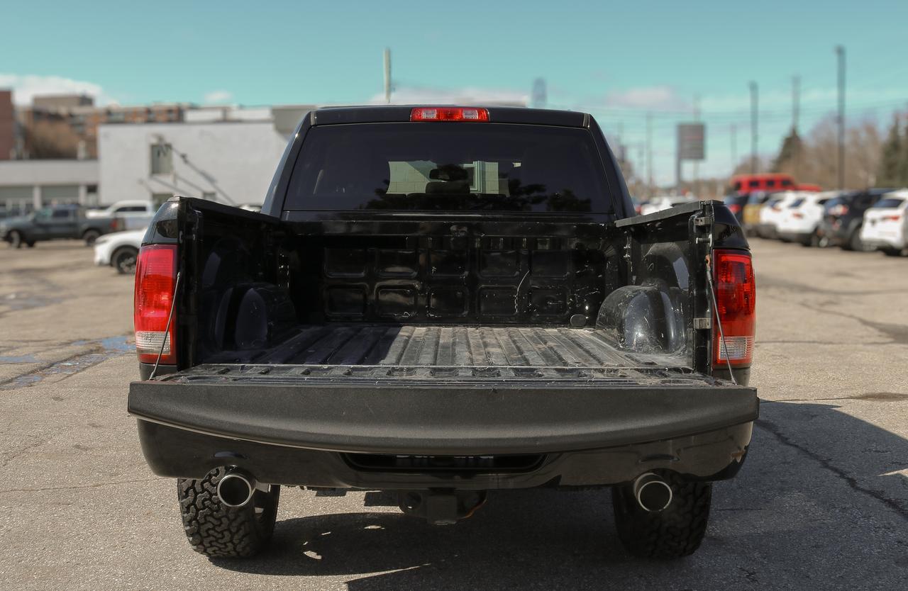 2021 RAM 1500 Classic Express 4x4 Crew Cab 5'7  Box | REMOTE START | Photo