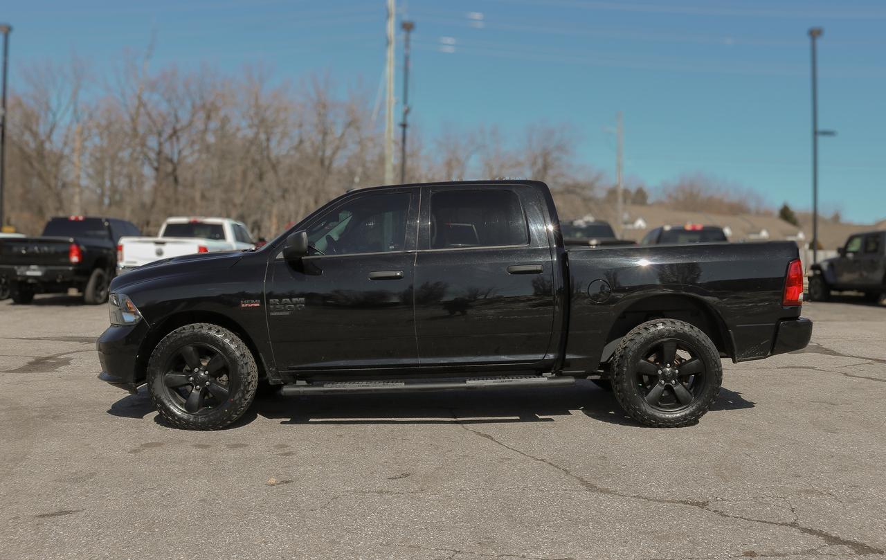 2021 RAM 1500 Classic Express 4x4 Crew Cab 5'7  Box | REMOTE START | Photo